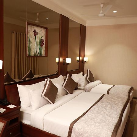 Hotel Golden Tower Near Heritage Street Amritsar Buitenkant foto